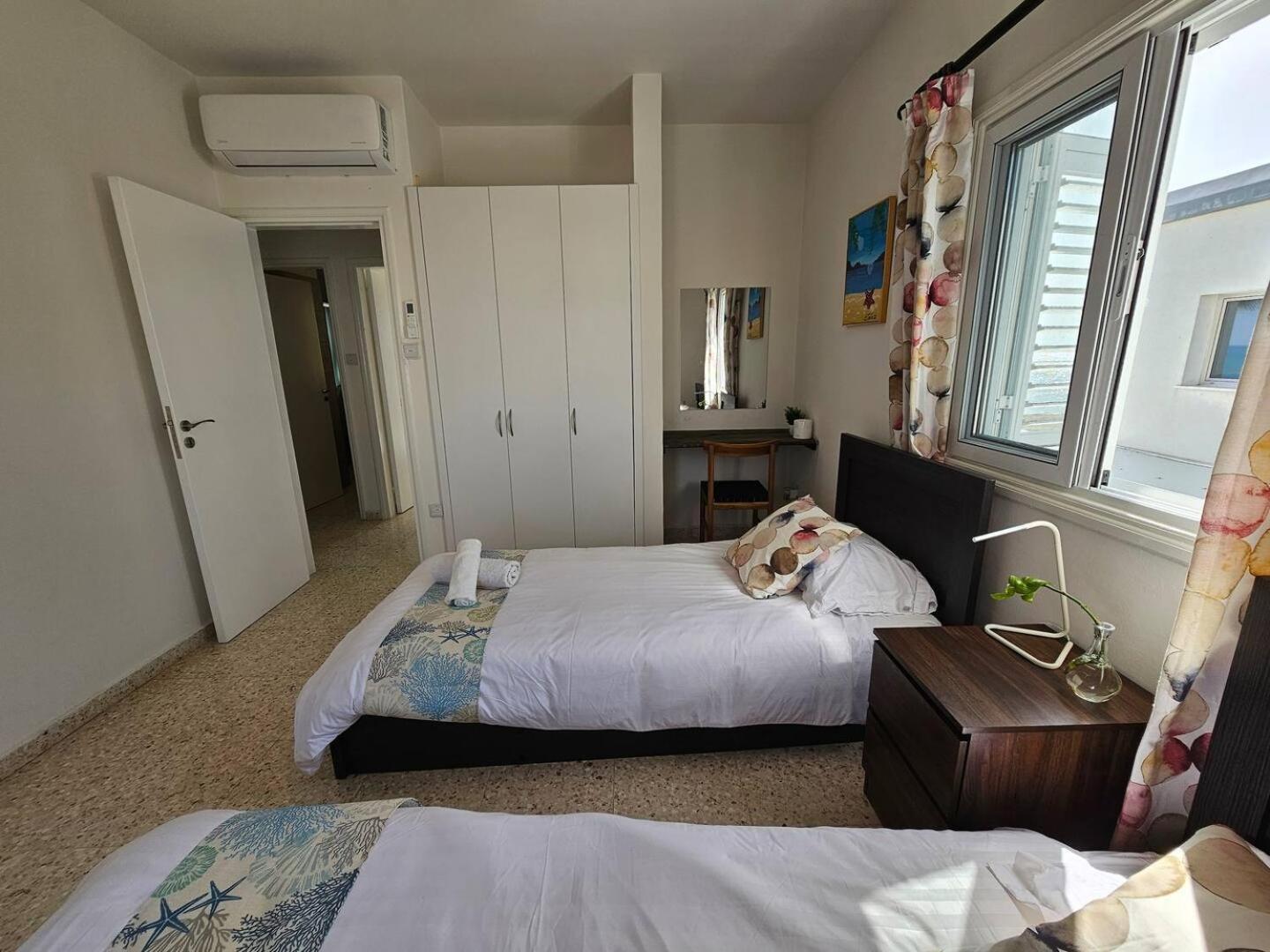 Ammos Beachfront Villa Paradise Ларнака Екстер'єр фото